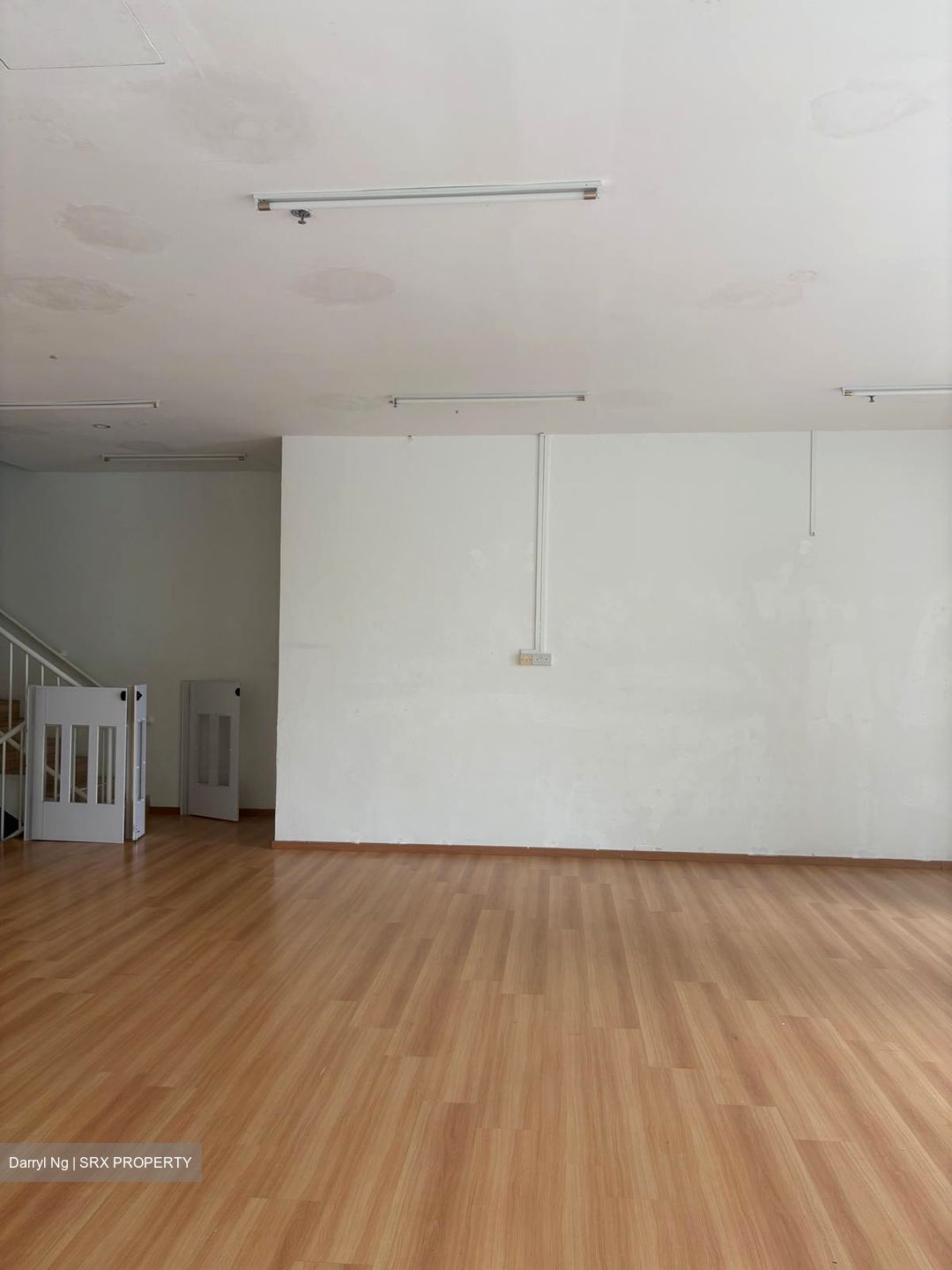 Kingston Terrace (D14), Retail #599570801